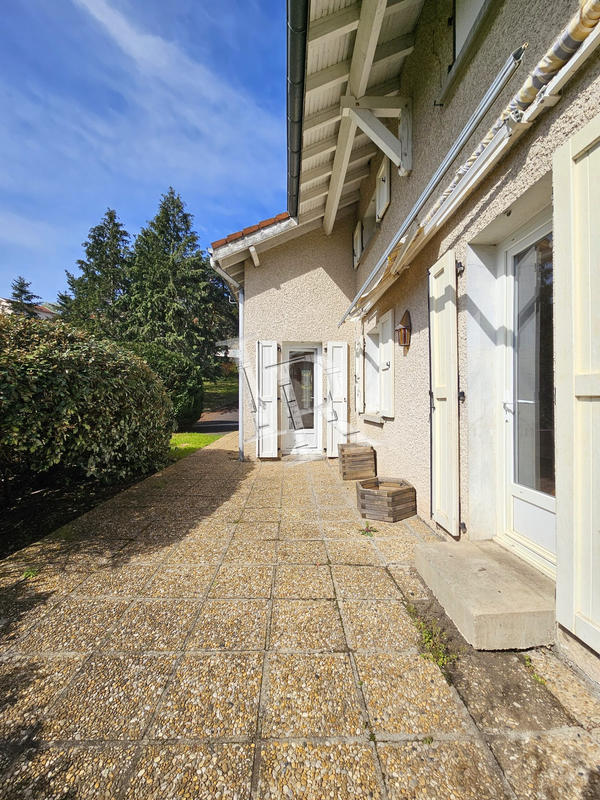 Maison - 145 m² - 5 pièces