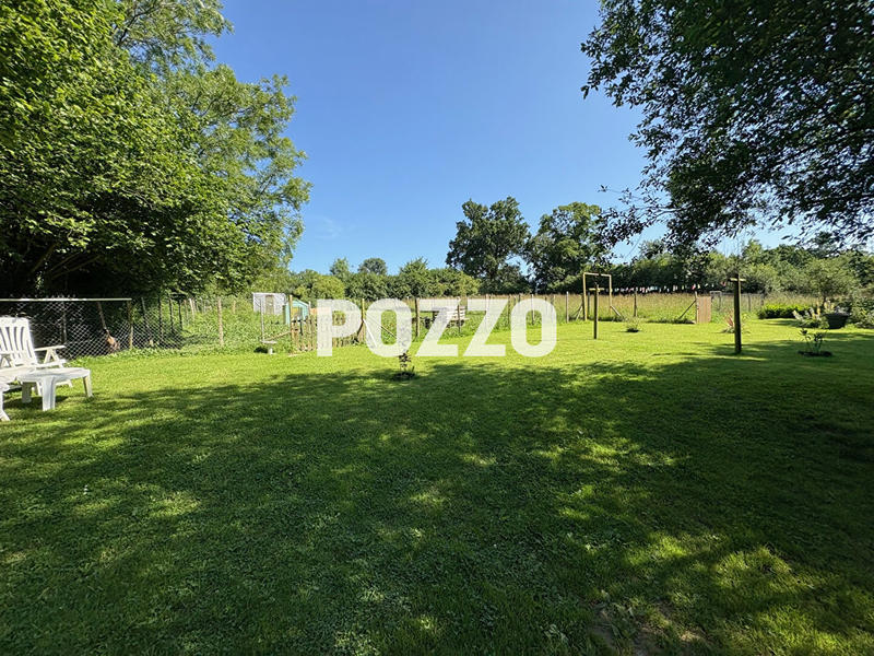 Maison - 197 m² - 12 pièces