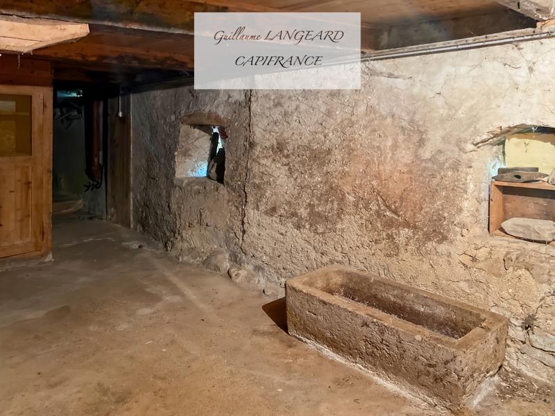 Maison de village - 196 m² - 8 pièces