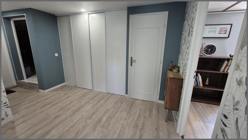 Maison - 243 m² - 9 pièces