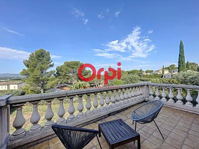 Villa - 141 m² - 5 pièces