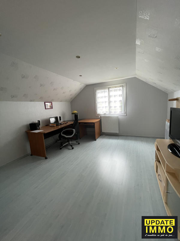 Maison - 134 m² - 9 pièces