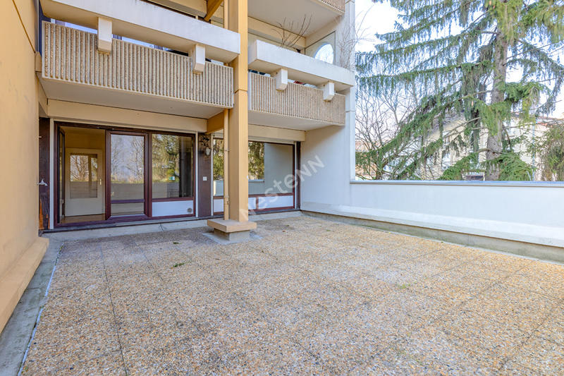 Appartement - 92 m² - 4 pièces