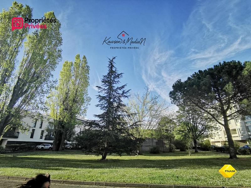 Appartement - 92 m² - 5 pièces