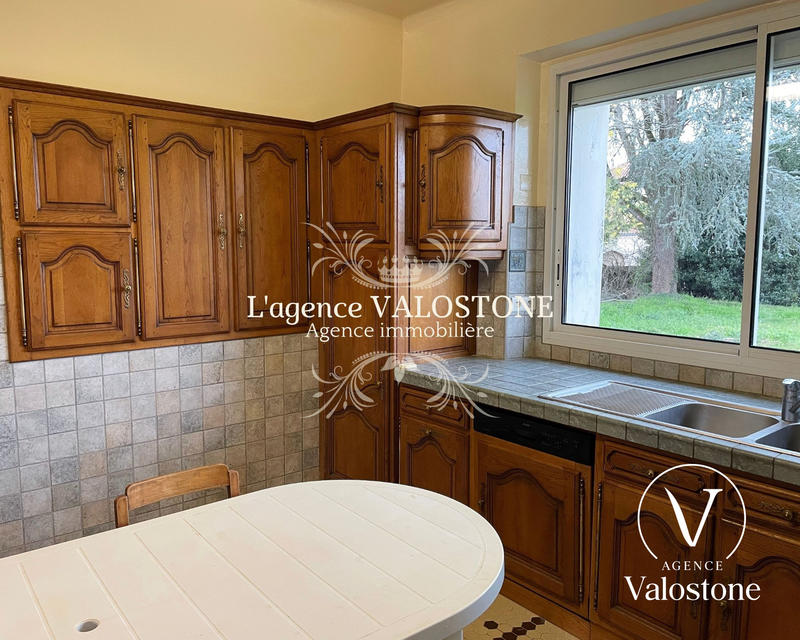 Maison ancienne - 320 m² - 11 pièces