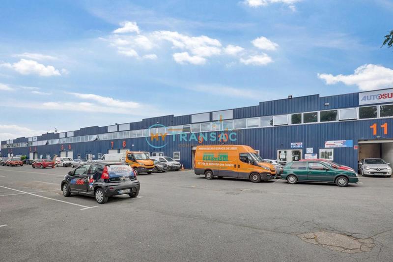 Local d'activités - 558 m²