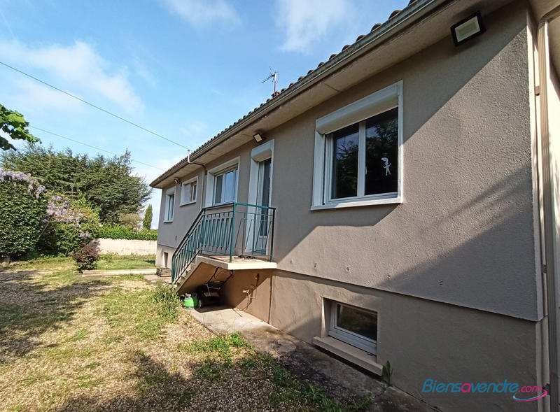 Maison traditionnelle - 100 m² - 5 pièces