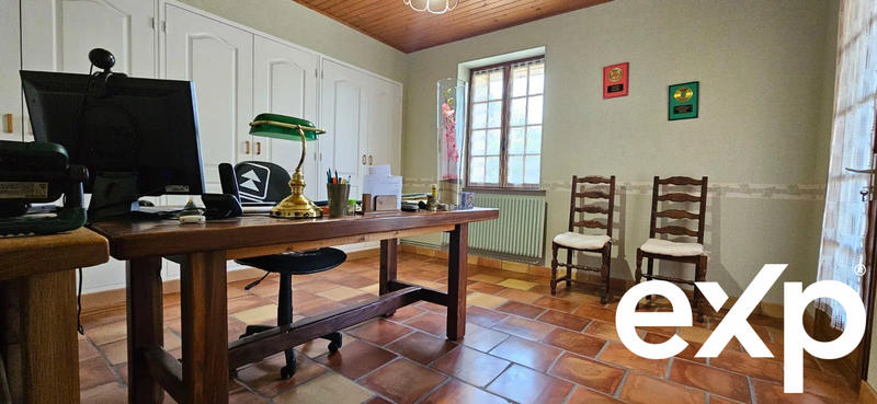 Maison - 410 m² - 11 pièces