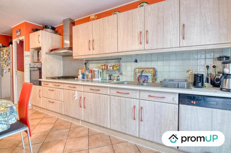 Local d'activités - 240 m²