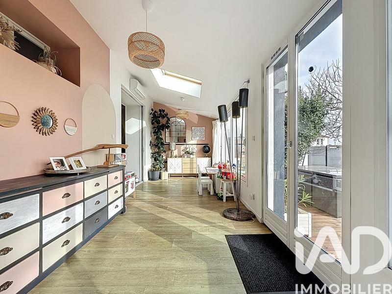 Maison - 143 m² - 6 pièces