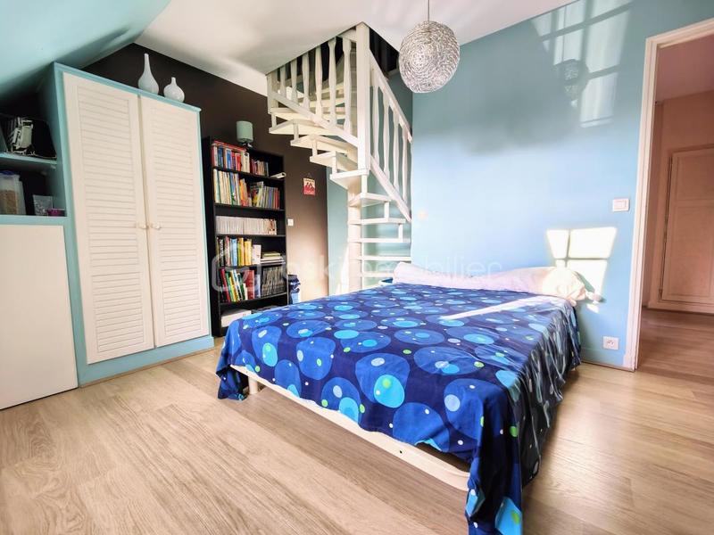 Maison - 390 m² - 15 pièces