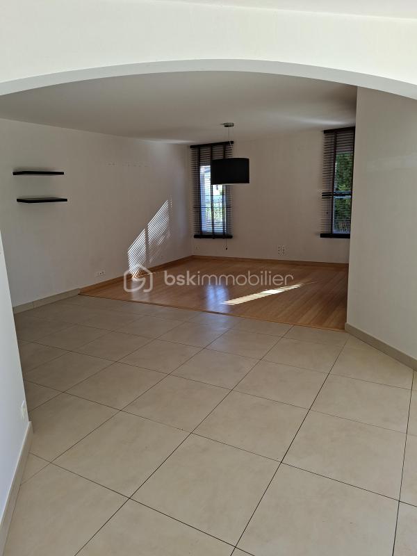 Demeure - 147 m² - 5 pièces