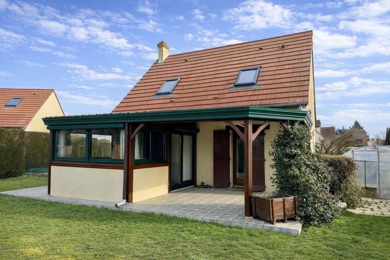 Maison - 92 m² - 6 pièces