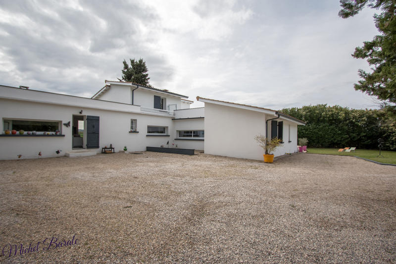 Maison - 197 m² - 6 pièces