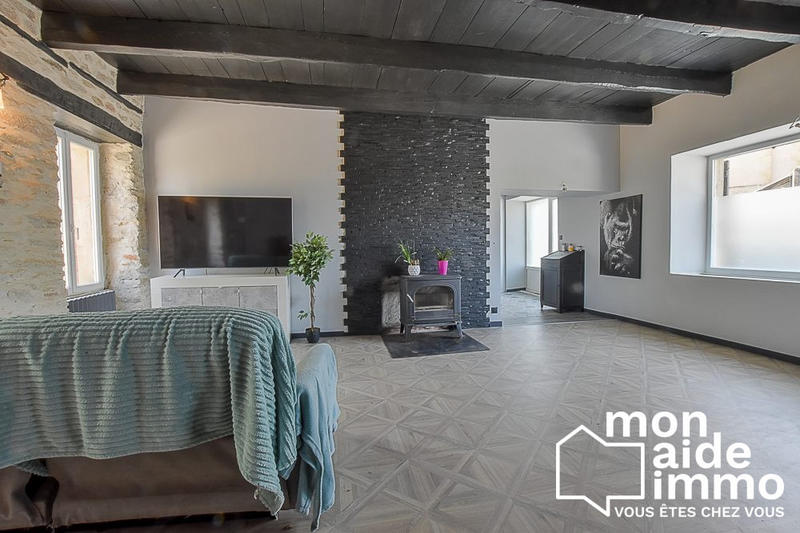 Maison ancienne - 242 m² - 8 pièces