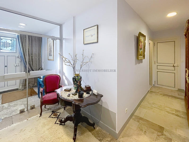 Appartement - 140 m² - 5 pièces