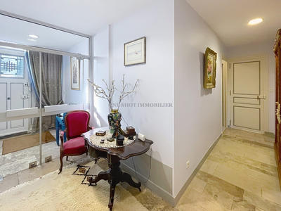 Appartement - 140 m² - 5 pièces