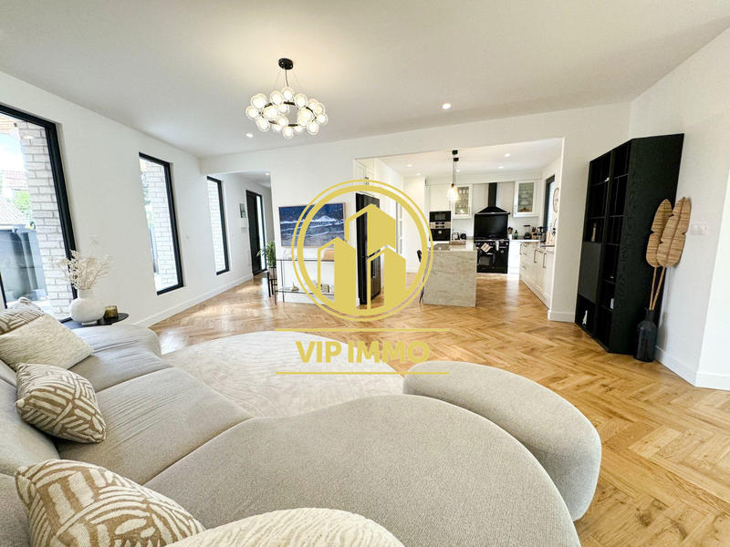 Maison contemporaine - 160 m² - 8 pièces
