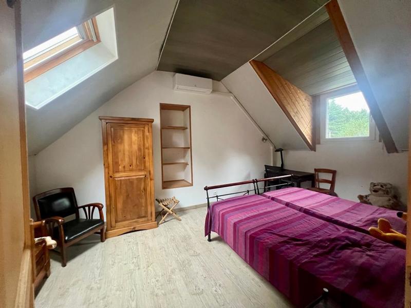 Propriété - 275 m² - 11 pièces