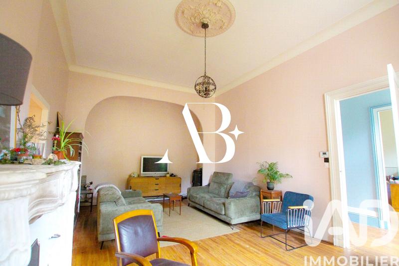 Maison - 291 m² - 8 pièces