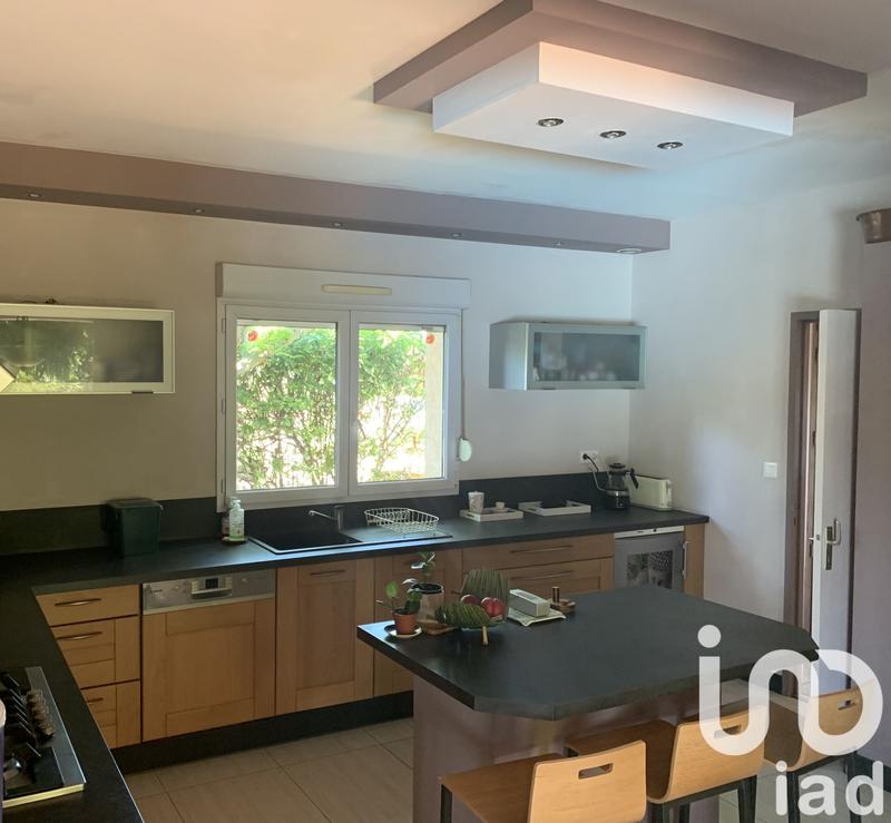 Maison de maîtres - 200 m² - 11 pièces