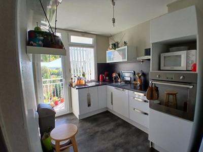 Appartement - 84 m² - 4 pièces