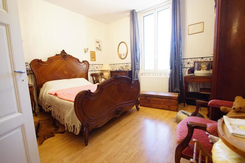 Viager - Villa - 206 m² - 9 pièces