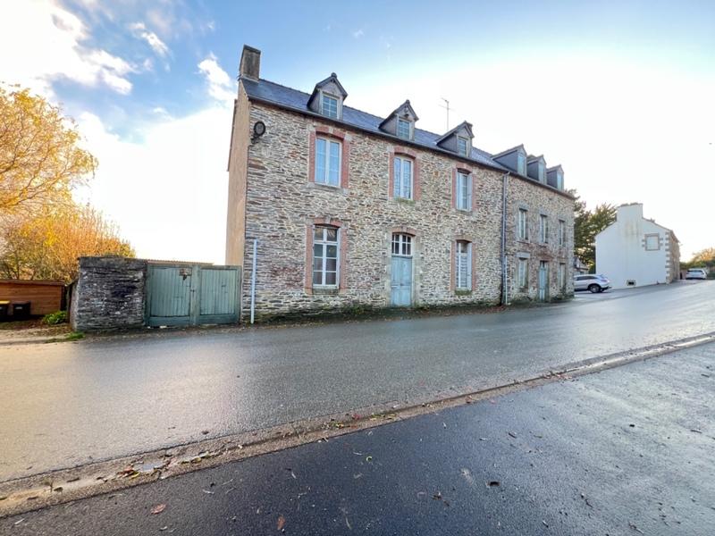 Maison - 284 m² - 10 pièces