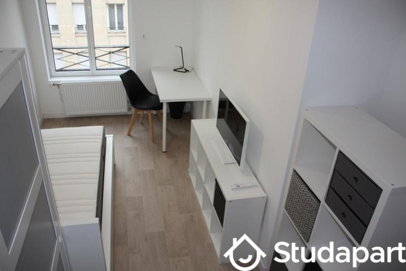 Chambre - 11 m² - 1 pièce