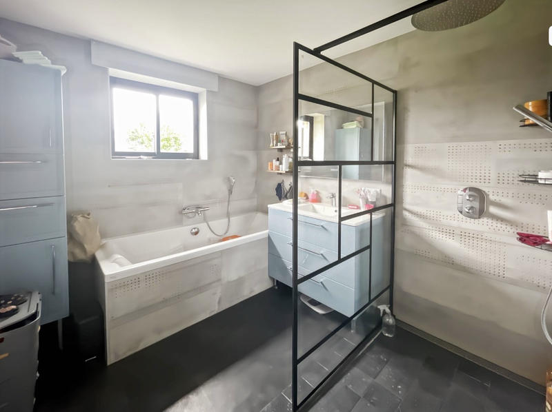 Maison - 95 m² - 5 pièces