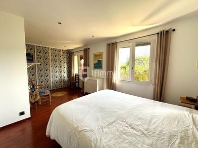 Maison - 123 m² - 6 pièces