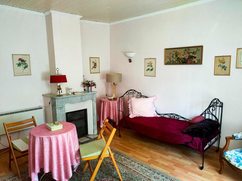 Maison - 241 m² - 8 pièces