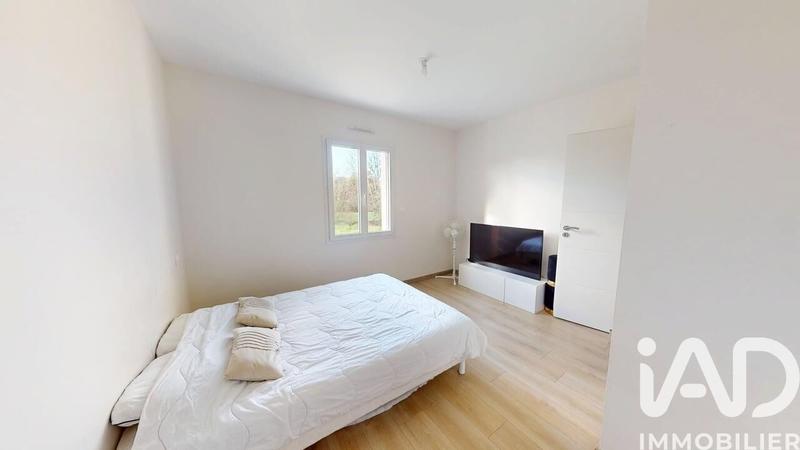 Maison - 95 m² - 5 pièces