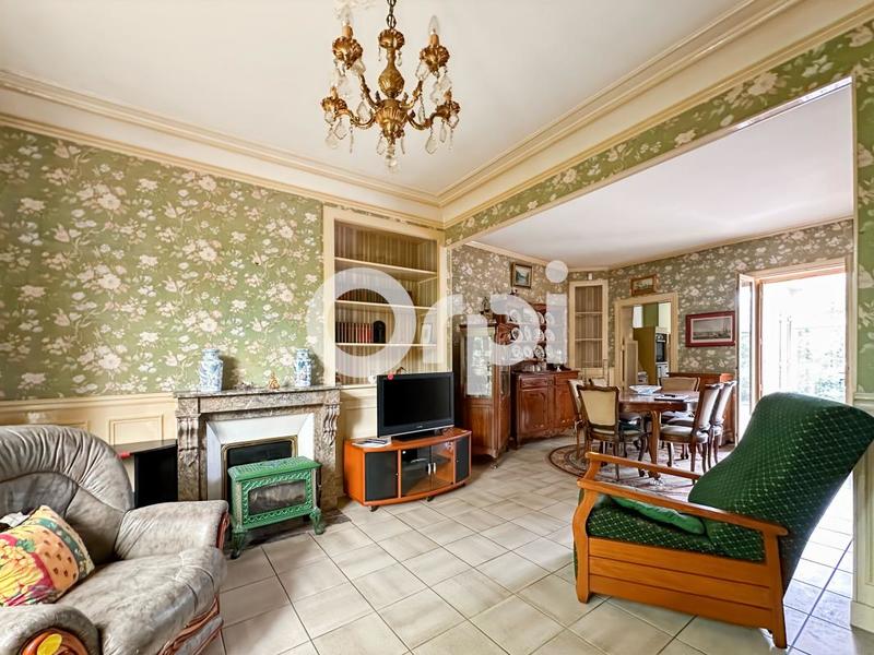 Maison - 314 m² - 10 pièces