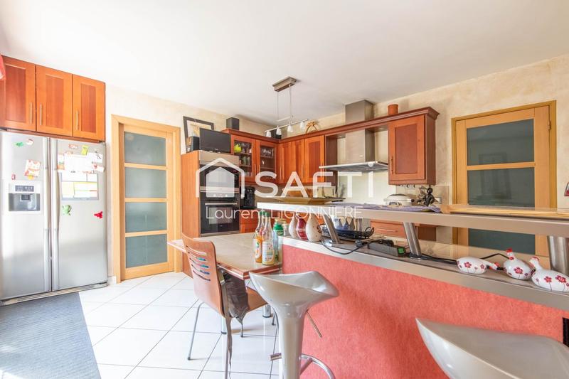 Maison - 180 m² - 7 pièces