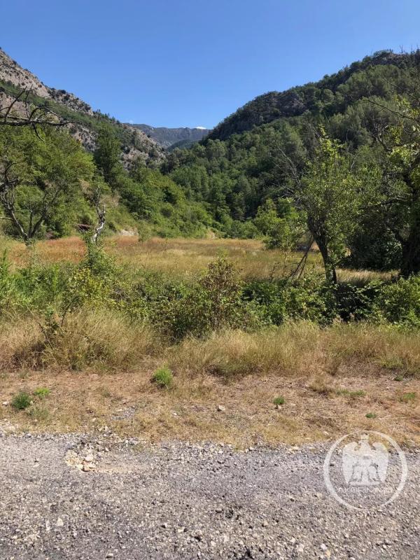 Terrain - 73 209 m²