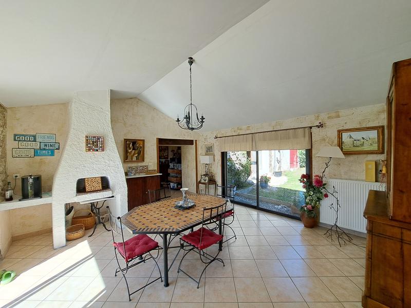 Maison - 207 m² - 6 pièces
