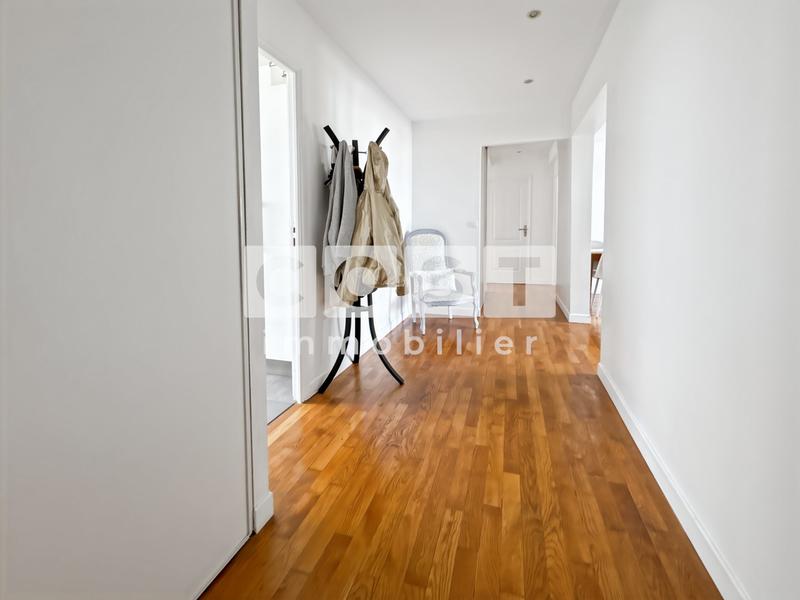 Appartement - 77 m² - 4 pièces