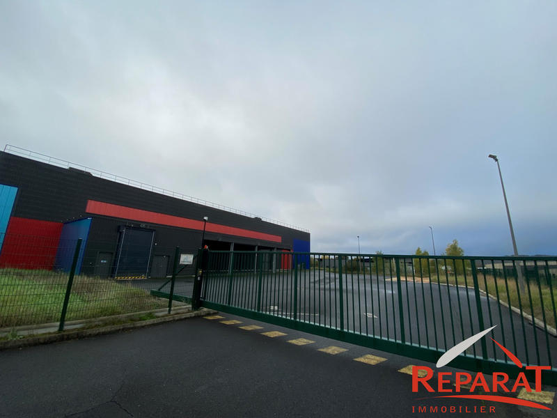 Local commercial - 4 174 m²