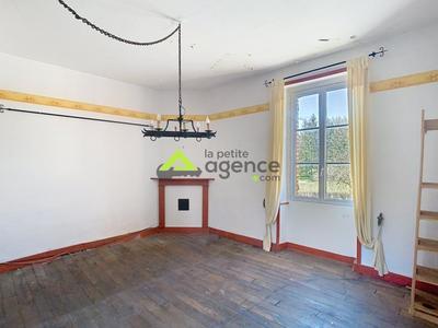 Maison - 297 m² - 12 pièces