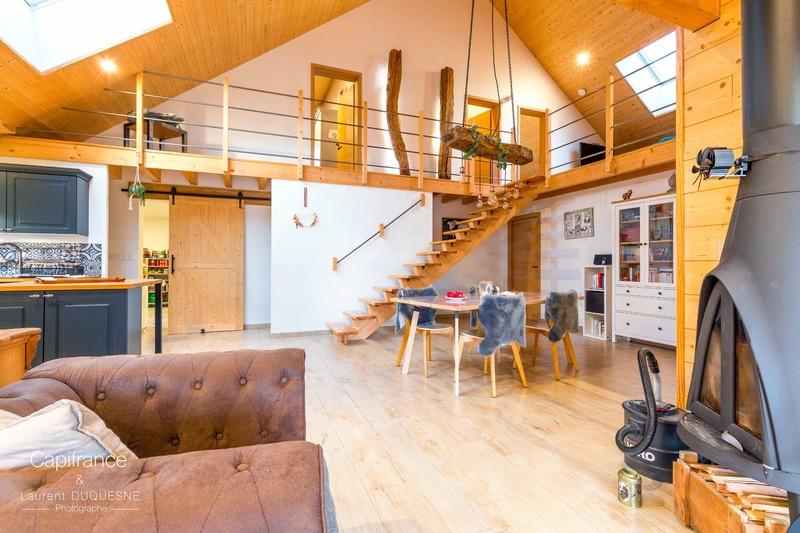 Maison - 228 m² - 7 pièces