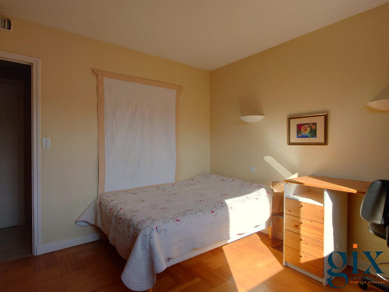 Appartement - 147 m² - 6 pièces