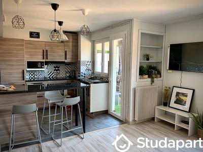 Chambre - 11 m² - 1 pièce