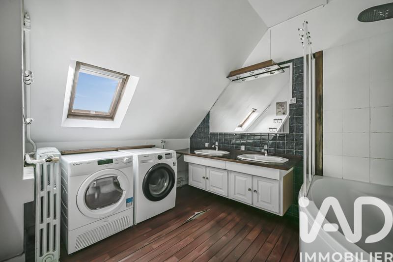 Maison - 226 m² - 10 pièces