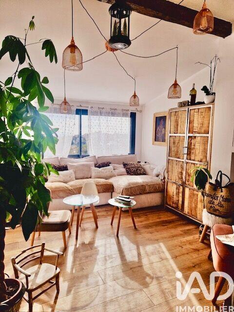 Maison - 267 m² - 11 pièces