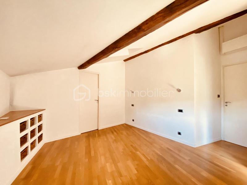 Propriété - 170 m² - 6 pièces