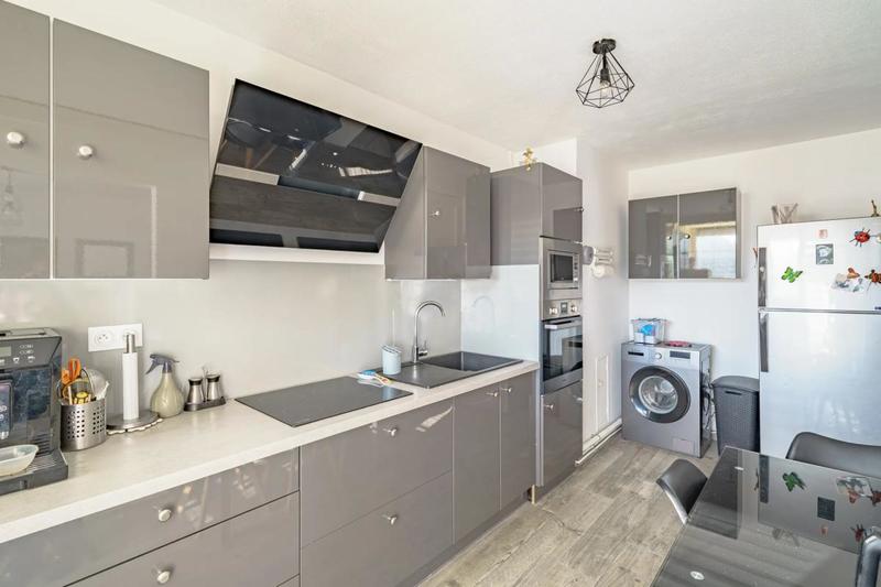 Appartement - 79 m² - 4 pièces