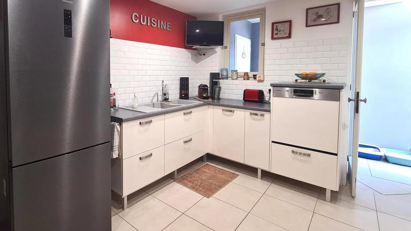 Maison - 213 m² - 7 pièces