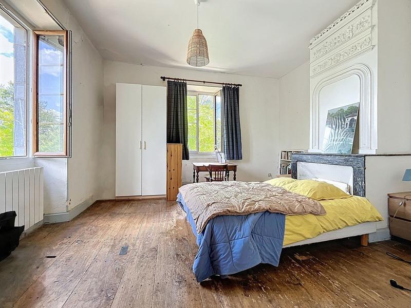 Maison - 267 m² - 8 pièces