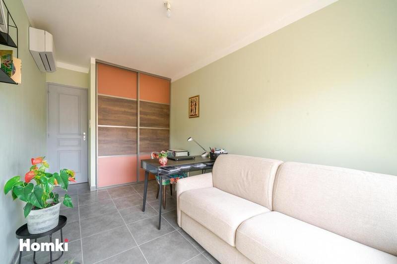 Maison - 96 m² - 5 pièces